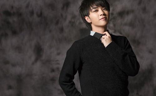 周深吃瓜华晨宇,周深与华晨宇的“吃瓜”奇遇记