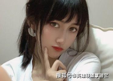 lol吃瓜女主播,揭秘电竞圈幕后风云